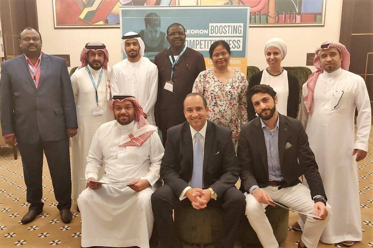 Program cohort: Group photo with delegates