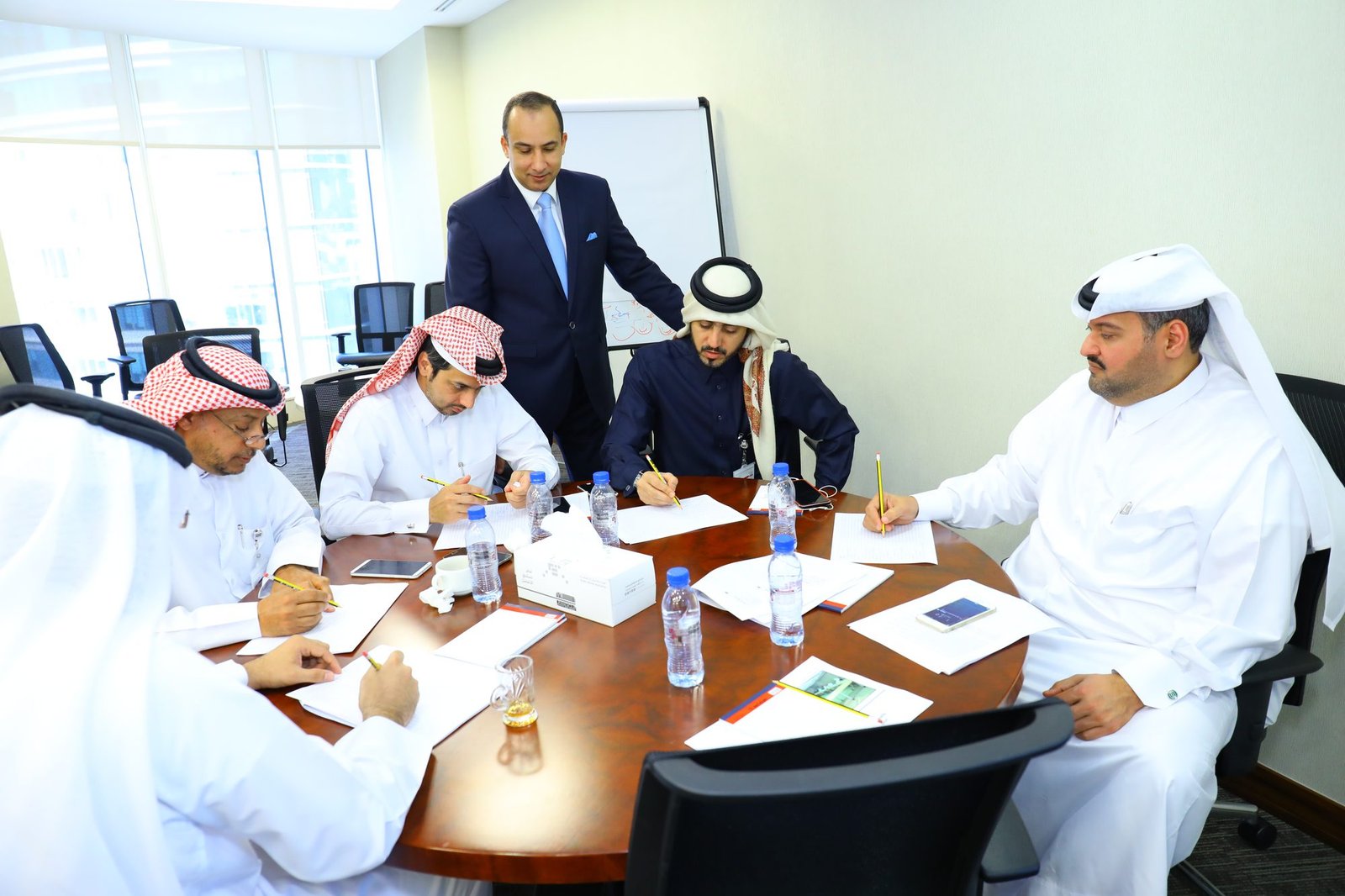 Workshop in session: Joining a table group